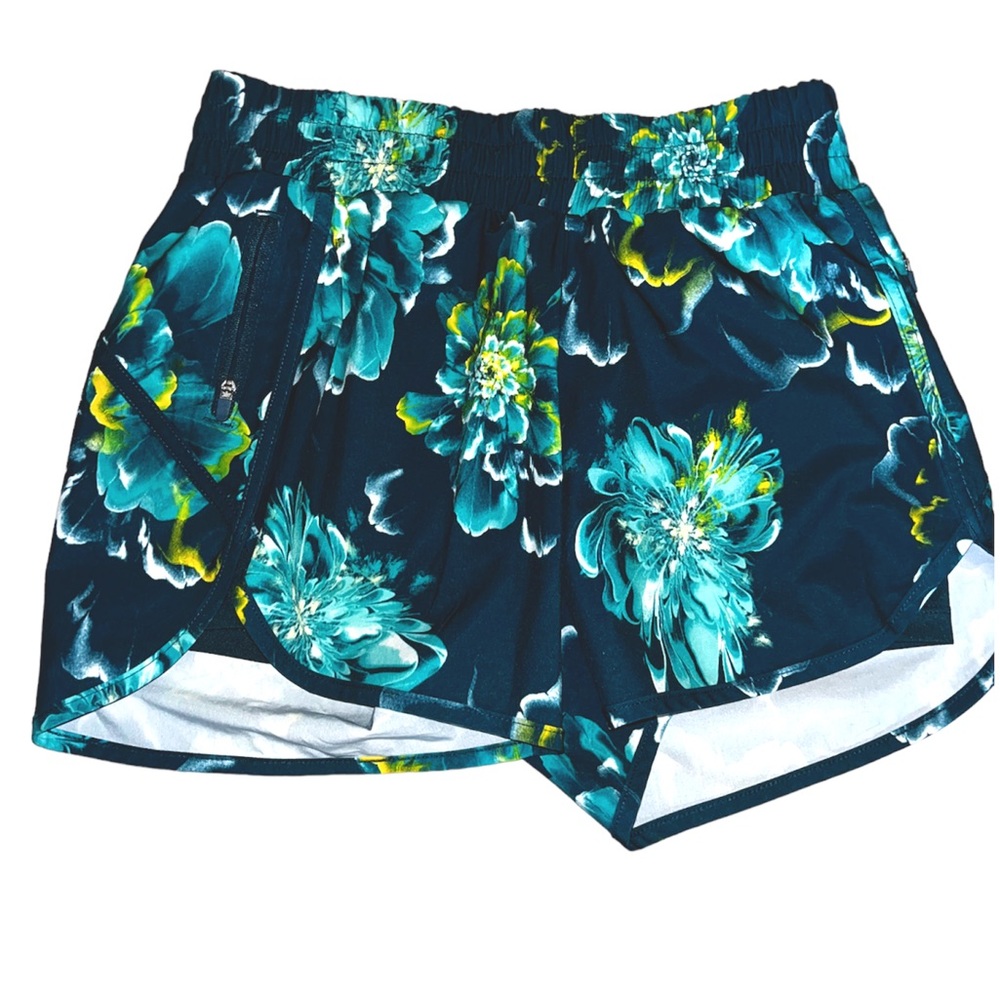 Cute floral shorts
